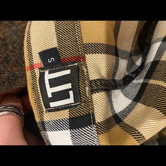 Editorial size SMALL - Picture 4 of 4